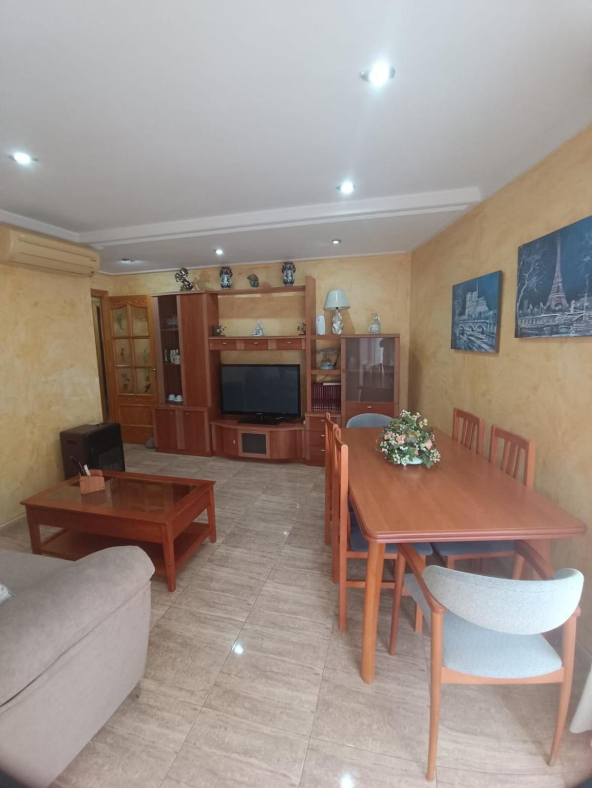 Pet Friendly - Apartamento Centrico Y Cerca De La Playa Санта Пола Экстерьер фото